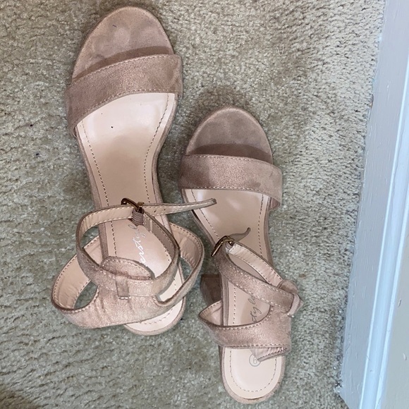 Heritage Suede Nude Heels - Picture 4 of 4